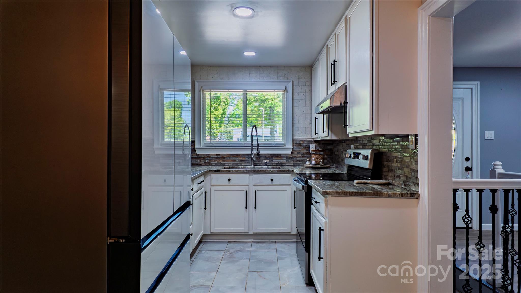 403 3rd Street Northwest Conover, NC 28613 - Photo 4 of 36 Gallery Image 4