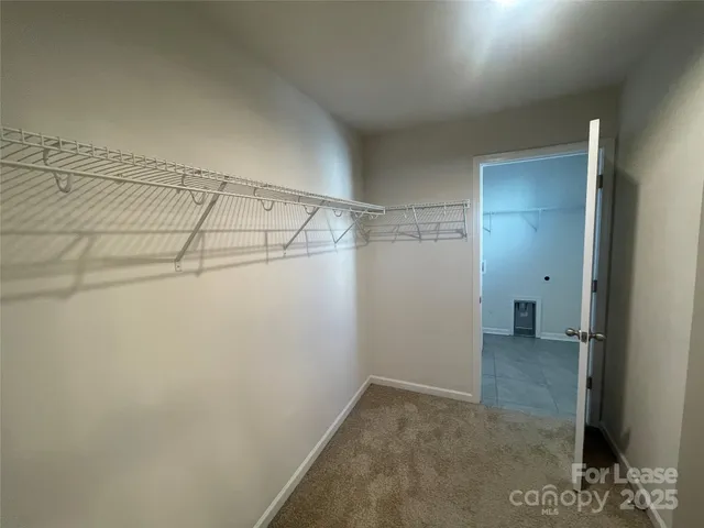 a view of utility room