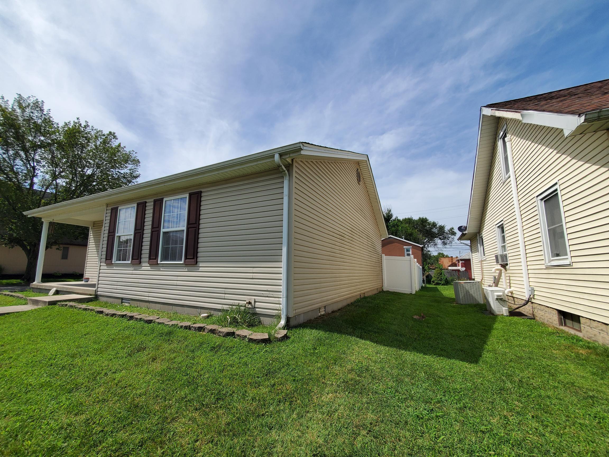 703 East 4th St Road Seymour, IN 47274 - Photo 5 of 51 Gallery Image 5