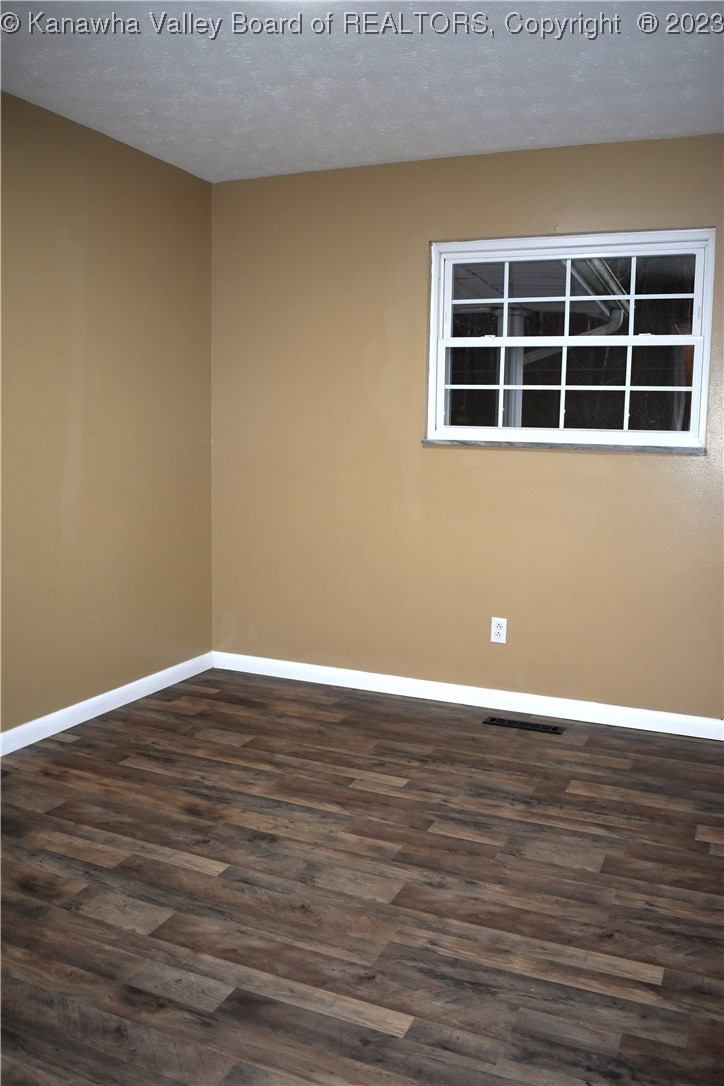 3393 North Grapevine Road Charleston, WV 25320 - Photo 8 of 20 Gallery Image 8