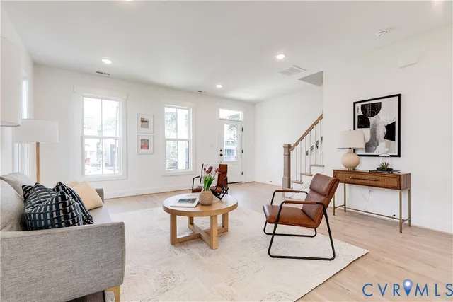 $385,000 | 2119 5th Avenue, Richmond, VA 23222