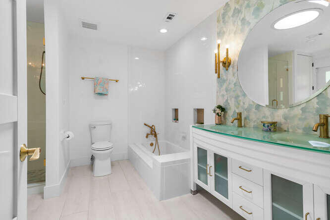 5516 Colbright Road Lake Worth, FL 33467 - Photo 19 of 40 Master bathroom