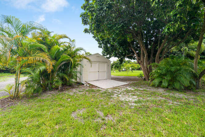 5516 Colbright Road Lake Worth, FL 33467 - Photo 38 of 40 5516 Colbright Rd-small-039-040-DSC7422-