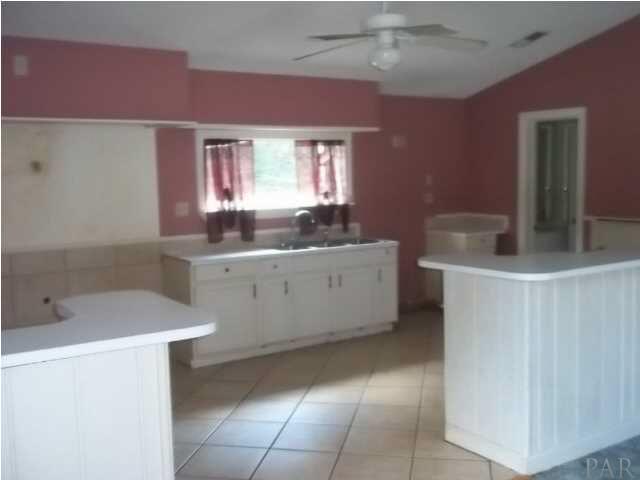 1285 West Kingsfield Road Cantonment, FL 32533 - Photo 9 of 10 Gallery Image 9