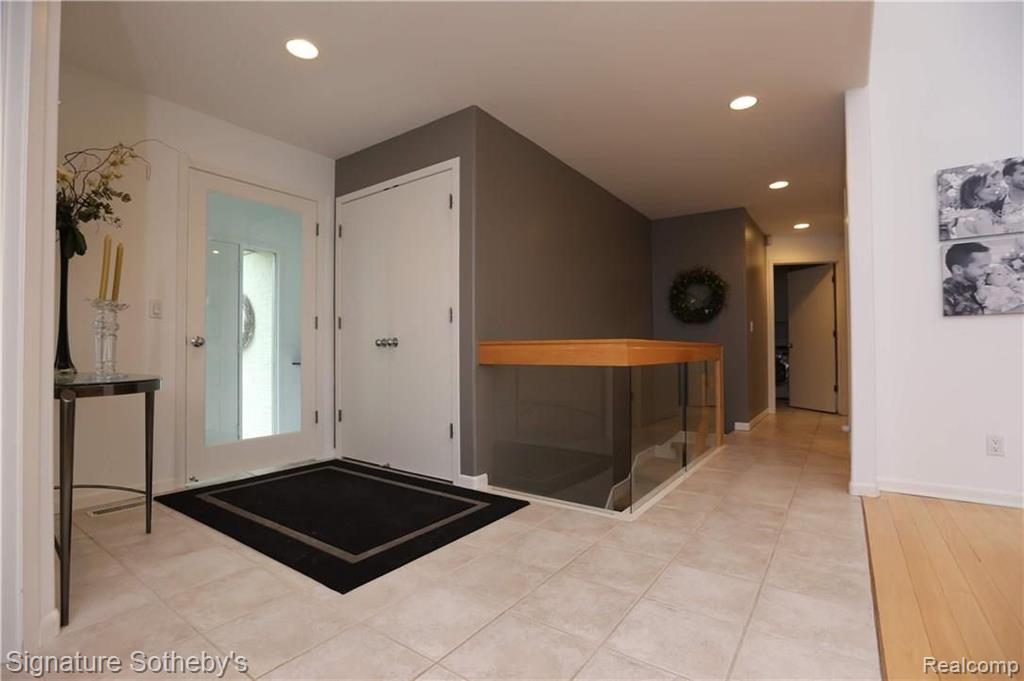 731 Stanford Circle Rochester Hills, MI 48309 - Photo 8 of 52