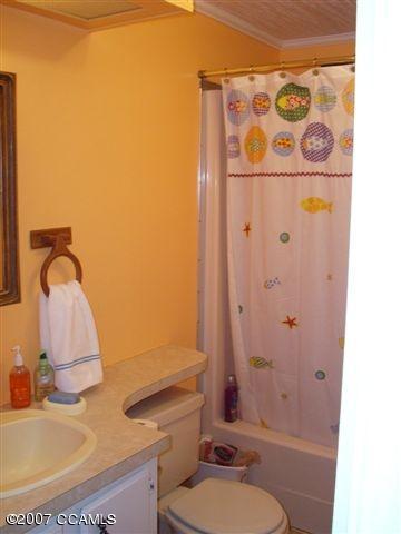 119 Rob's Landing Road Beaufort, NC 28516 - Photo 11 of 13 Guest Bath