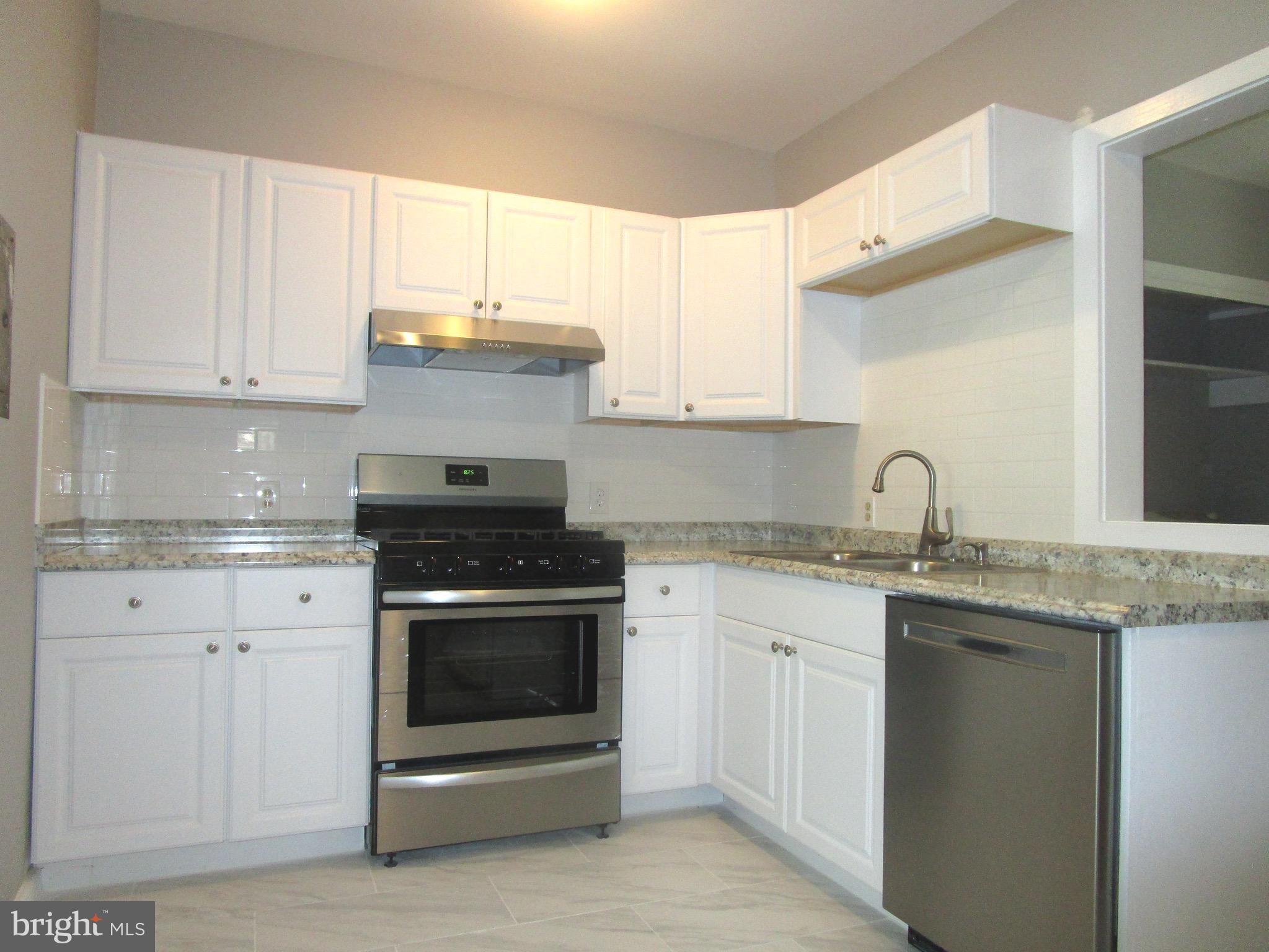 672 Red Cedar Road Annapolis, MD 21409 - Photo 2 of 39 Kitchen