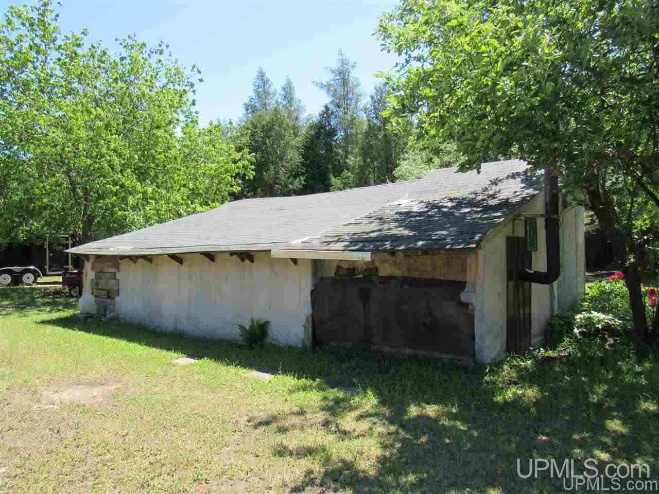 W16487 Mcconnell Road Curtis, MI 49820 - Photo 21 of 37