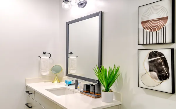 $6,995 | 2704 Clifton Avenue, Unit 402, Nashville, TN 37209