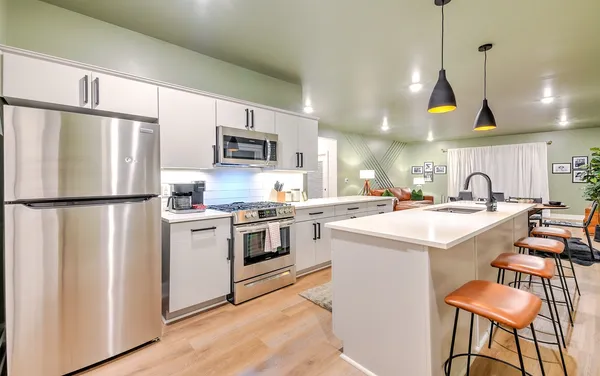 $6,995 | 2704 Clifton Avenue, Unit 402, Nashville, TN 37209