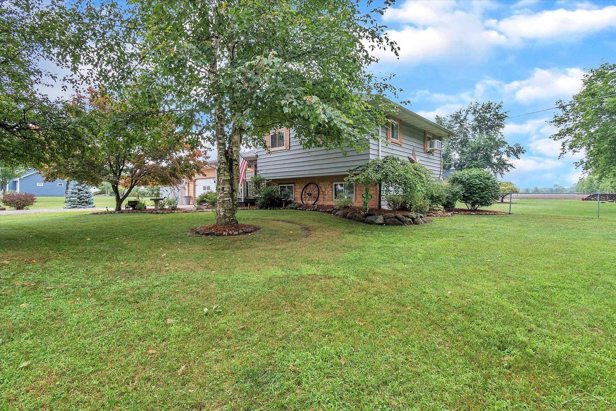 11514 East Burt Road Birch Run, MI 48415 - Photo 5 of 66 50085625-4.JPG