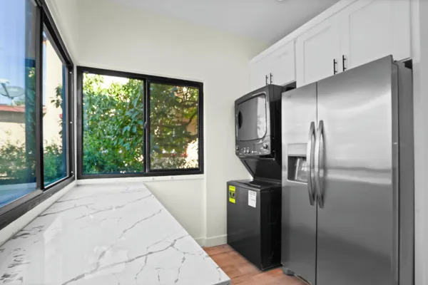 $1,199,000 | 2745 Kenwood Avenue, Los Angeles, CA 90007