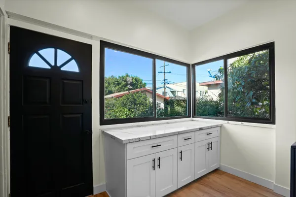$1,199,000 | 2745 Kenwood Avenue, Los Angeles, CA 90007