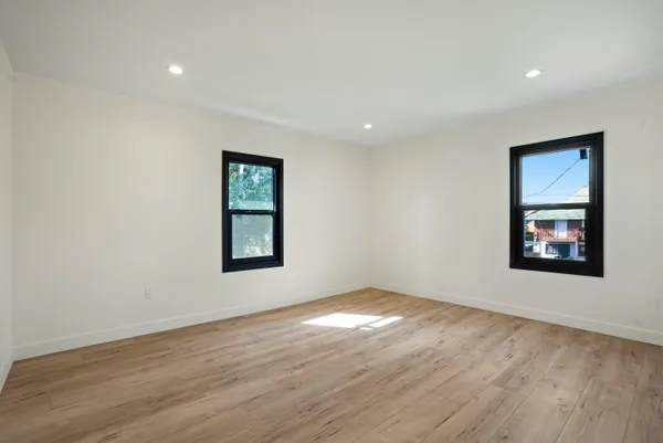 $1,199,000 | 2745 Kenwood Avenue, Los Angeles, CA 90007