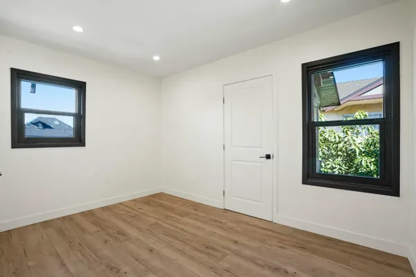 $1,199,000 | 2745 Kenwood Avenue, Los Angeles, CA 90007
