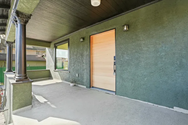$1,199,000 | 2745 Kenwood Avenue, Los Angeles, CA 90007