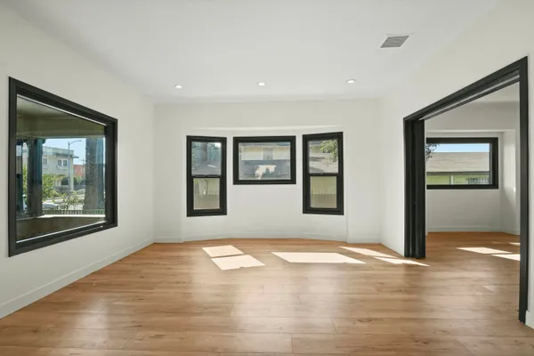 $1,199,000 | 2745 Kenwood Avenue, Los Angeles, CA 90007