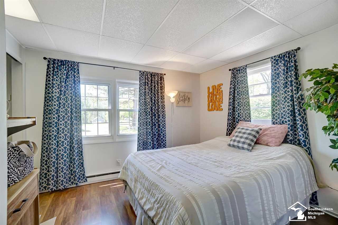 6700 Douglas Road Lambertville, MI 48144 - Photo 25 of 44 50074520-24.JPG