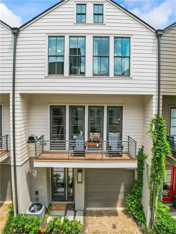 a view of house with a outdoor space