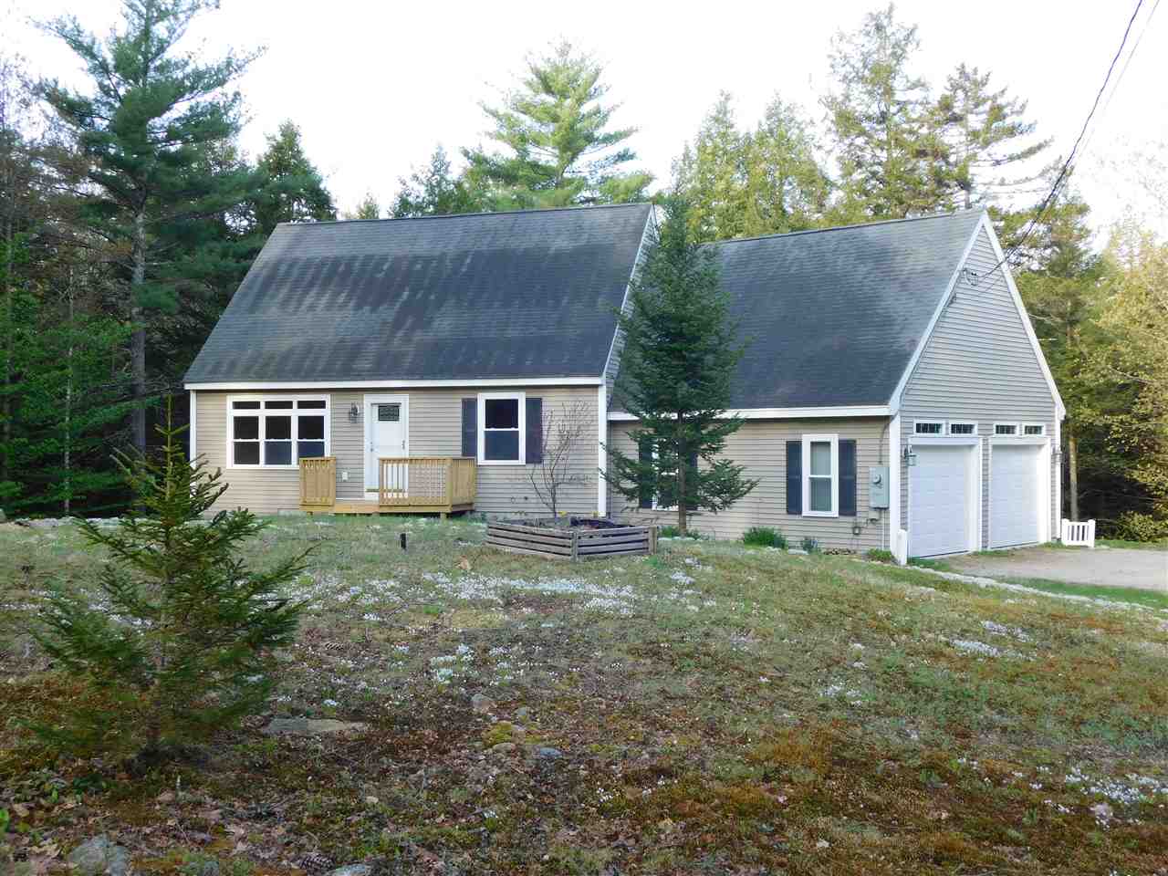 197 Garney Road Brookfield, NH 03872 - Photo 1 of 35