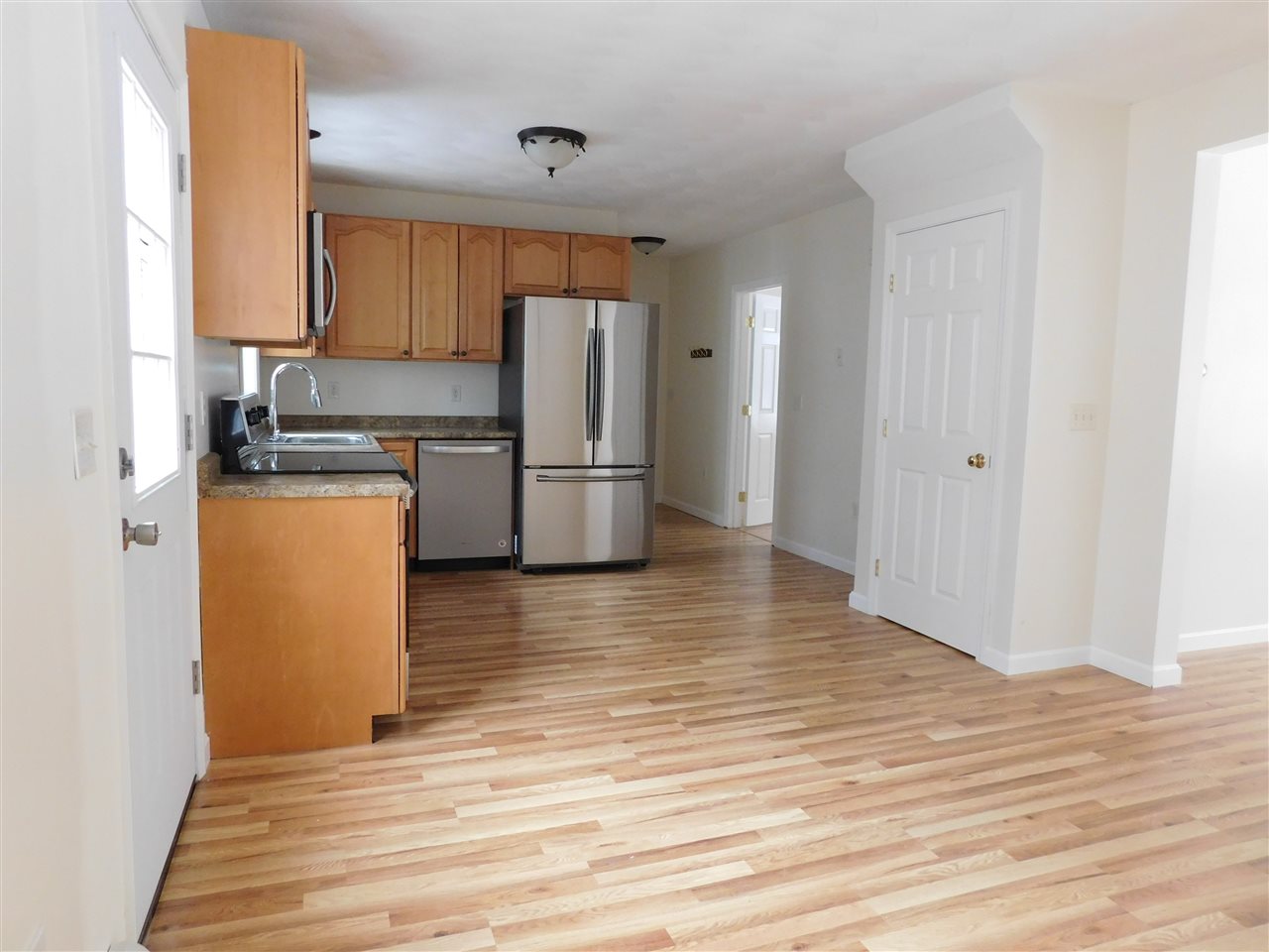 197 Garney Road Brookfield, NH 03872 - Photo 11 of 35