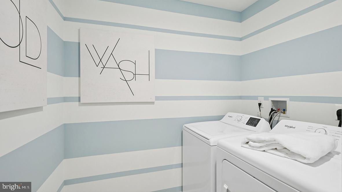 505 Scotty Boulevard, Unit 1302 Rio Grande, NJ 08242 - Photo 28 of 55 a bathroom with a sink and a mirror