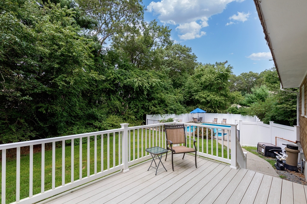 36 Plantation Road Plymouth, MA 02360 - Photo 4 of 41 Gallery Image 4