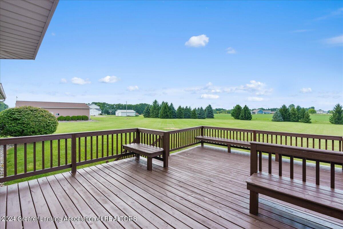 8310 Clark Road Grand Ledge, MI 48837 - Photo 6 of 47 20-Media Jett - 19