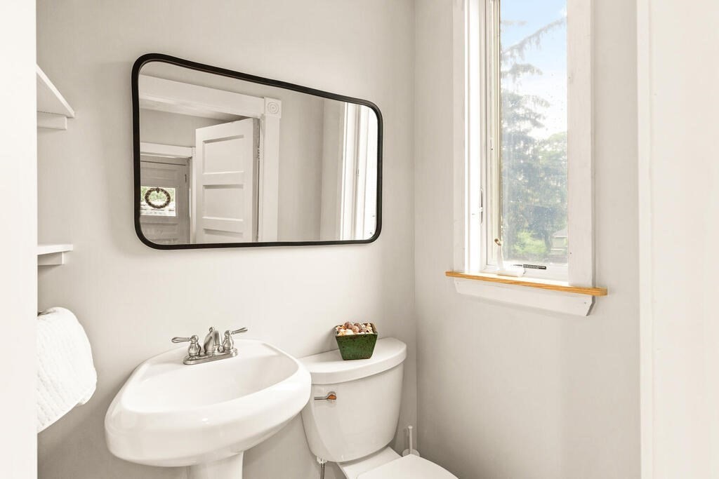 14 Spring Street, Unit 2 Beverly, MA 01915 - Photo 14 of 30 Gallery Image 14