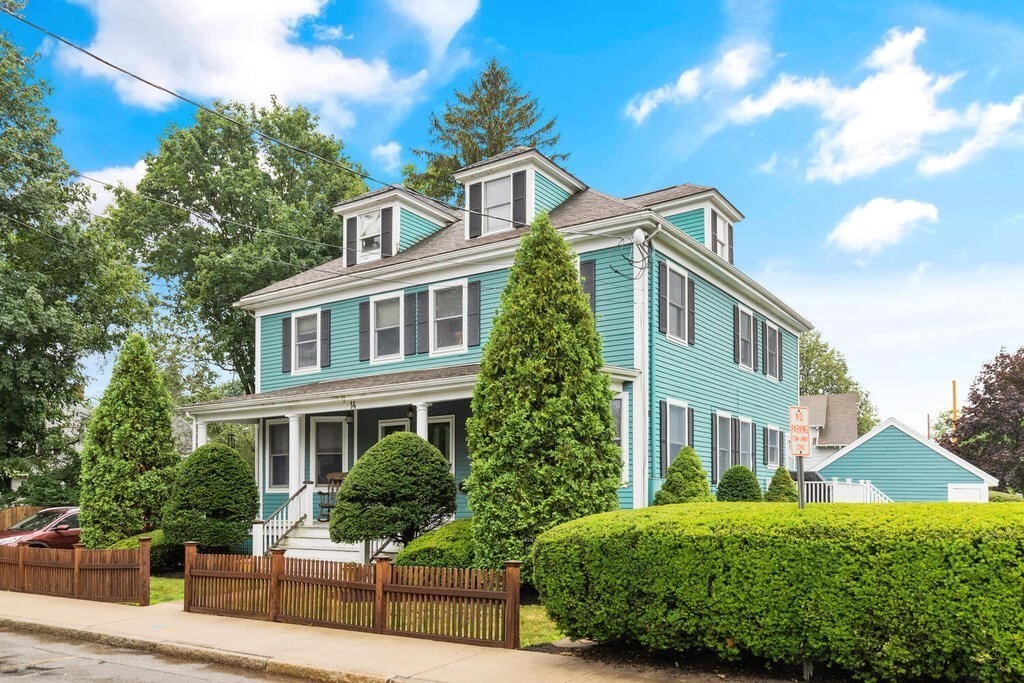 14 Spring Street, Unit 2 Beverly, MA 01915 - Photo 2 of 30 Gallery Image 2