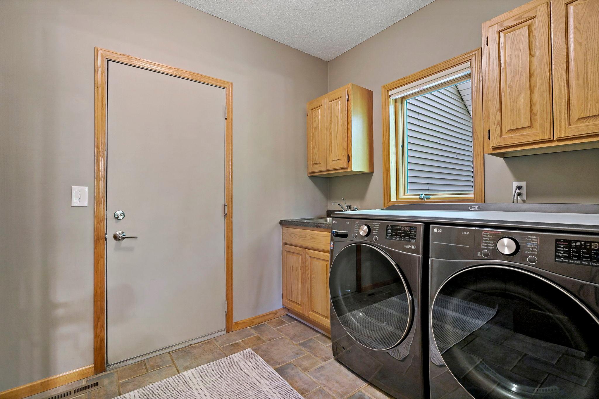 8879 Sylvan Ridge Eden Prairie, MN 55347 - Photo 21 of 49
