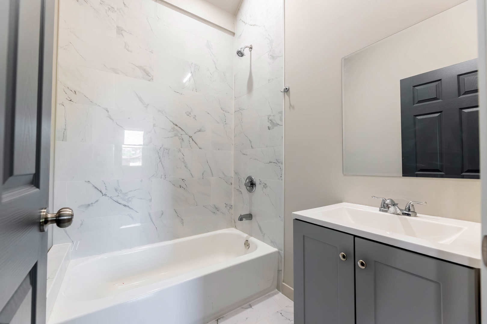 4201 South Normal Avenue, Unit 4 Chicago, IL 60609 - Photo 6 of 10