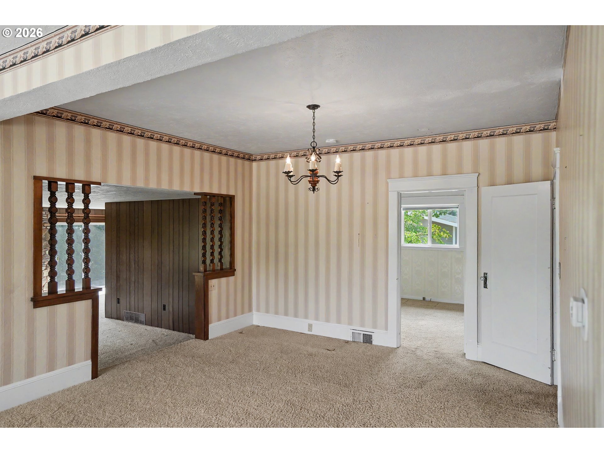11874 Hazelgreen Road Northeast Silverton, OR 97381 - Photo 9 of 48 Gallery Image 9
