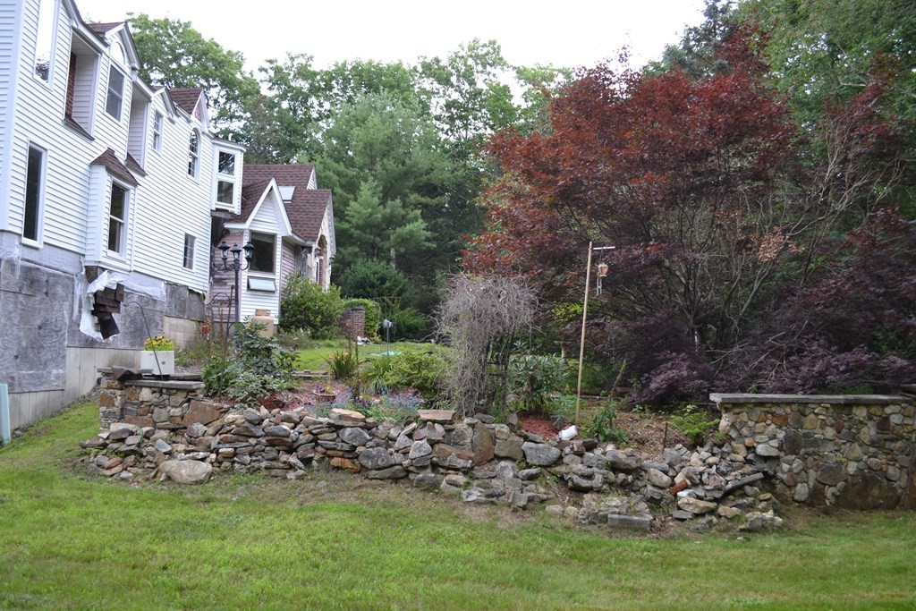 36 Campbell Street Rutland, MA 01543 - Photo 4 of 40 Gallery Image 4