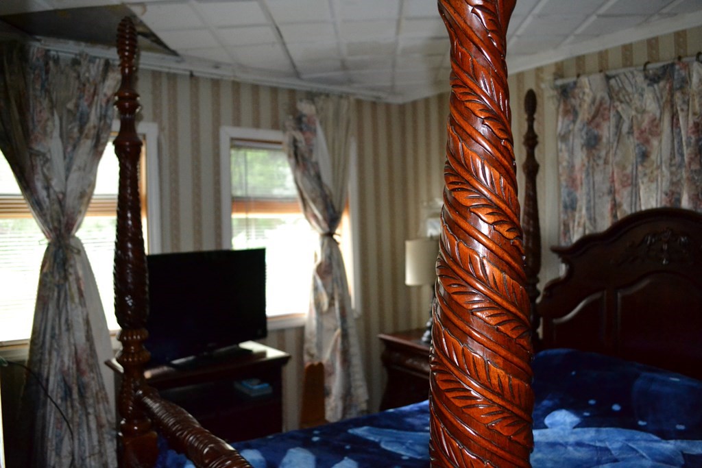 36 Campbell Street Rutland, MA 01543 - Photo 8 of 40 Gallery Image 8