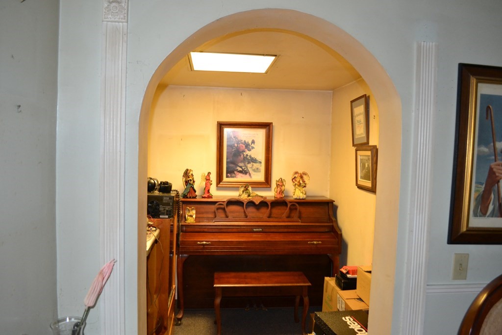 36 Campbell Street Rutland, MA 01543 - Photo 9 of 40 Gallery Image 9