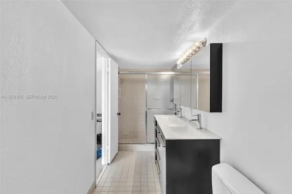 $4,200 | 825 Northeast 26th Avenue, Hallandale Beach, FL 33009