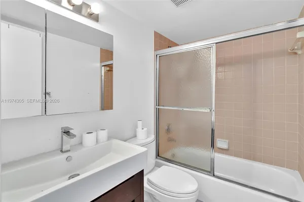 $4,200 | 825 Northeast 26th Avenue, Hallandale Beach, FL 33009