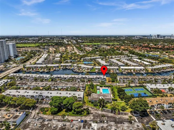 $4,200 | 825 Northeast 26th Avenue, Hallandale Beach, FL 33009