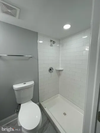 $2,295 | 1927 East Lafayette Avenue, Baltimore, MD 21213