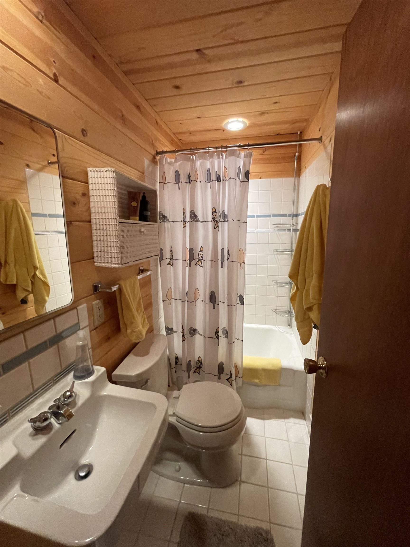 7318 Cascade Road Soda Springs, CA 95728 - Photo 6 of 7 Gallery Image 6