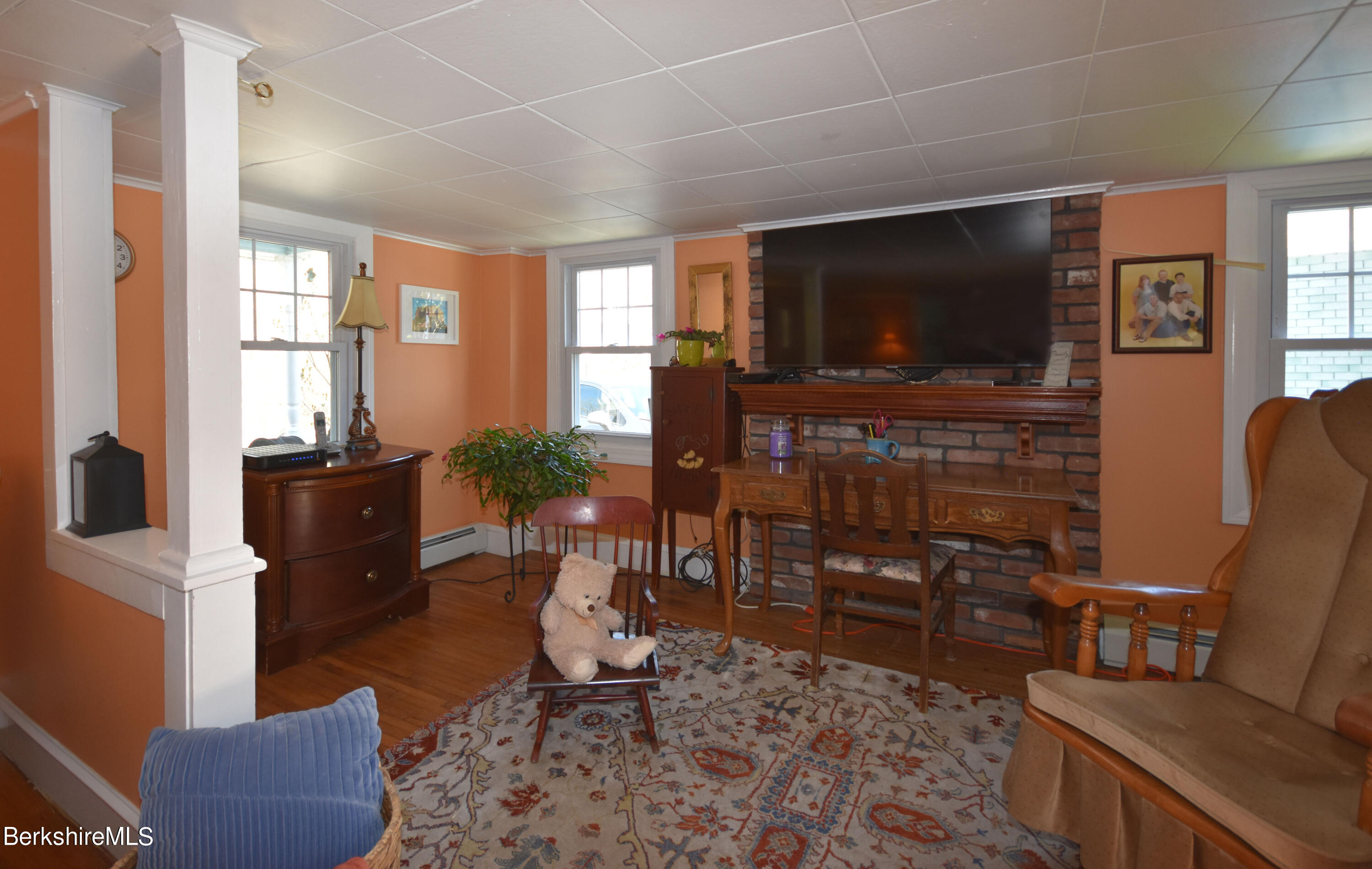 55 Flaherty Road Cheshire, MA 01225 - Photo 10 of 36 Living Room