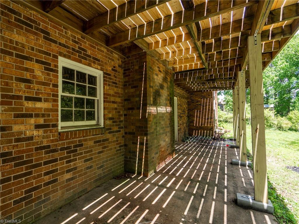 5531 Davis Road Walkertown, NC 27051 - Photo 25 of 30 Patio area under deck