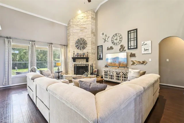 $485,000 | 10919 Gallant Flag Drive, Tomball, TX 77375