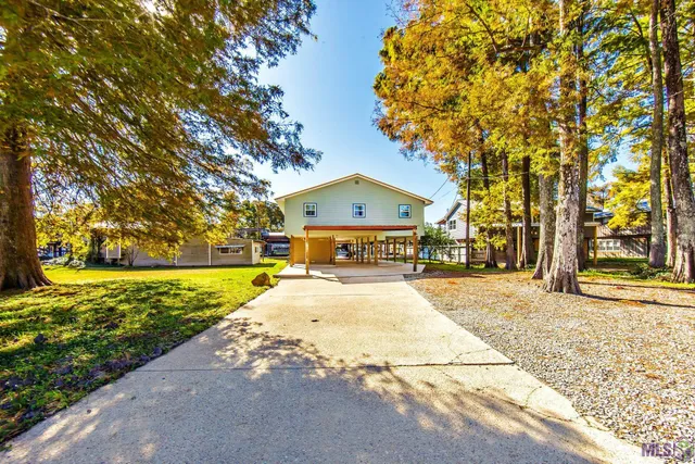 $330,000 | 31734 Shelton Drive, Springfield, LA 70462