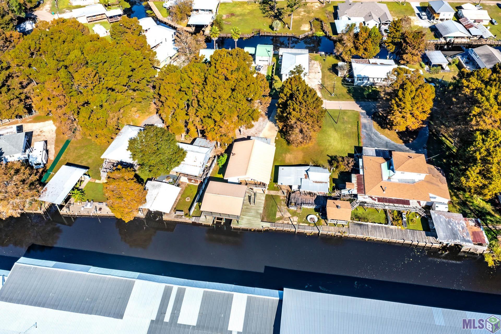 31734 Shelton Drive Springfield, LA 70462 - Photo 12 of 29