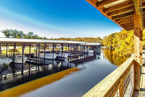 $325,000 | 31734 Shelton Drive, Springfield, LA 70462