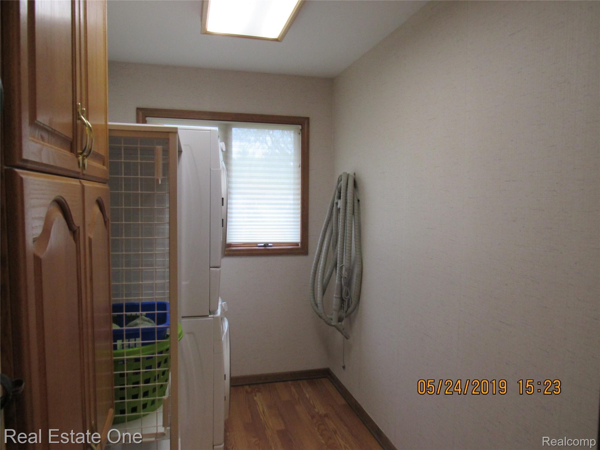 384 Nakomis Road Lake Orion, MI 48362 - Photo 63 of 77 IMG_0594.JPG