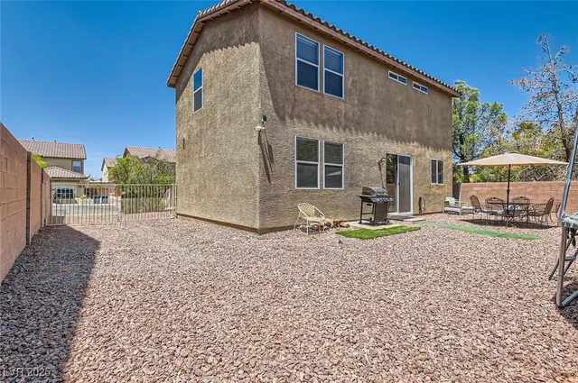 $2,400 | 8252 South Pearl Oasis Court, Las Vegas, NV 89139