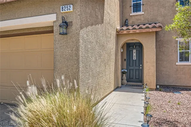 $2,400 | 8252 South Pearl Oasis Court, Las Vegas, NV 89139